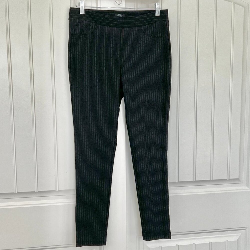 Jones New York Signature Black Chalk Pin Stripe Stretch Pull-on Dress Pant - M